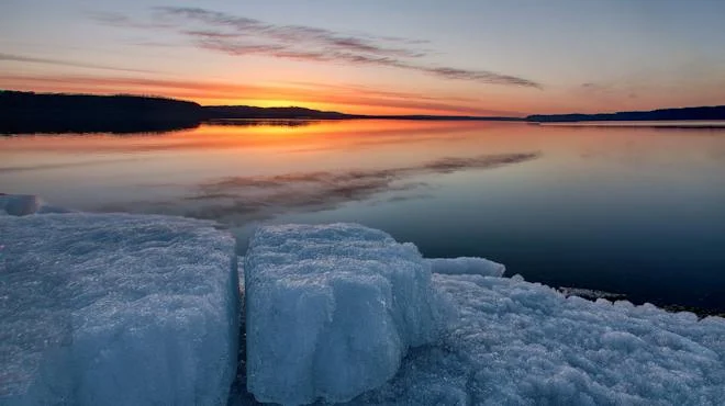 Fire and ice by Robert frost _ Ice and fire
