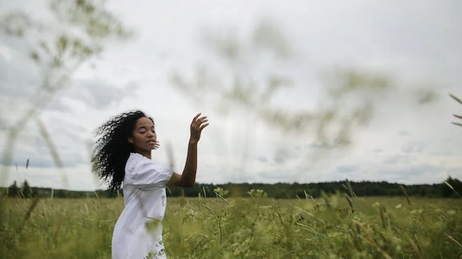 In his poem "Dream Variations," Langston Hughes vividly portrays the African American quest for freedom and happiness amidst challenges.